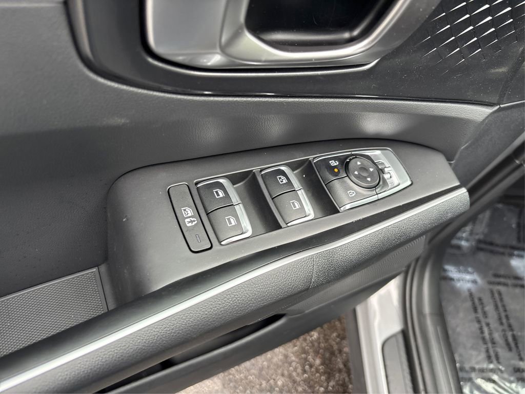 Certified 2025 Kia Sorento S w/ Panoramic Sunroof Package image 32