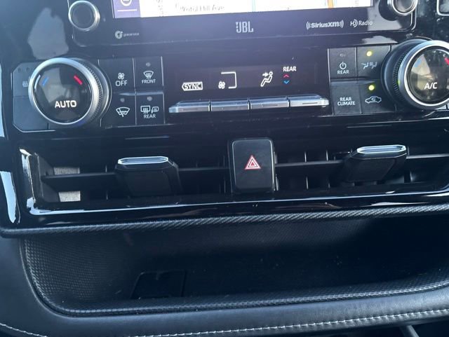 Used 2021 Toyota Highlander XSE AWD/4WD image 25