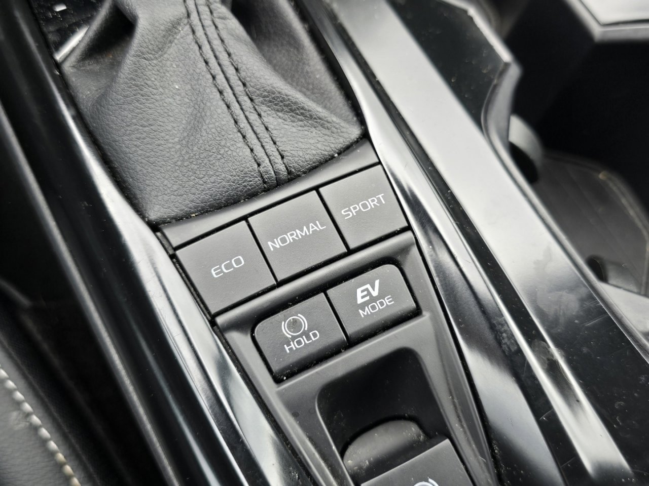 Certified 2025 Toyota Camry SE image 19