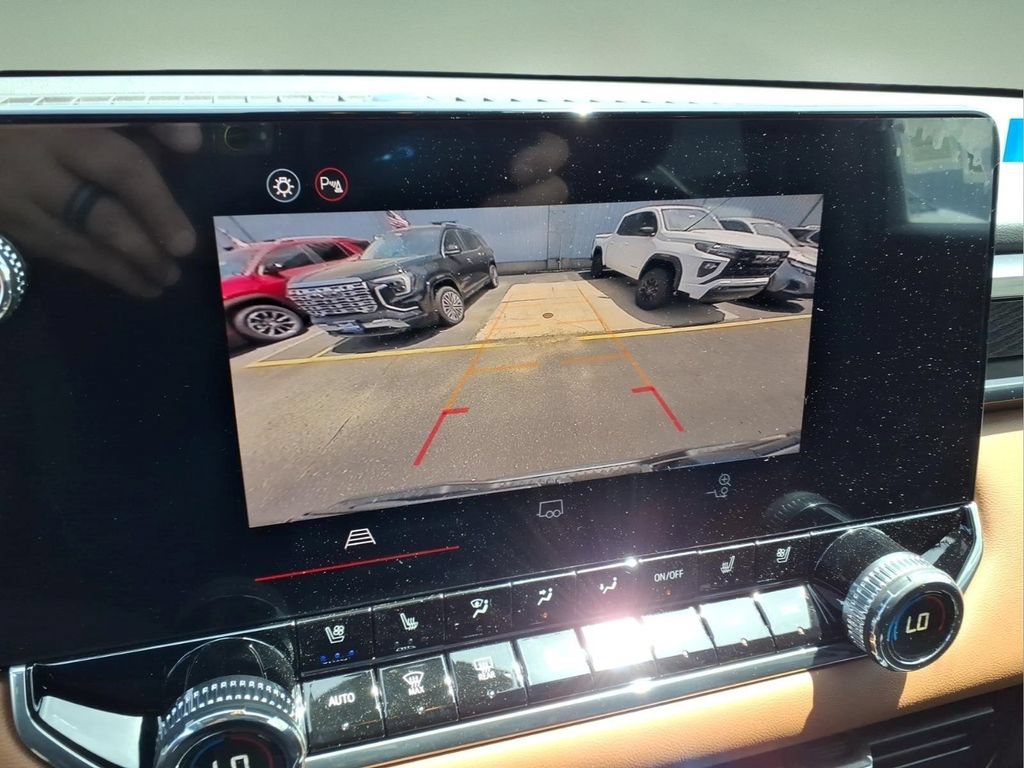 New 2026 GMC Canyon AT4 w/ AT4 Premium Package AWD/4WD image 9