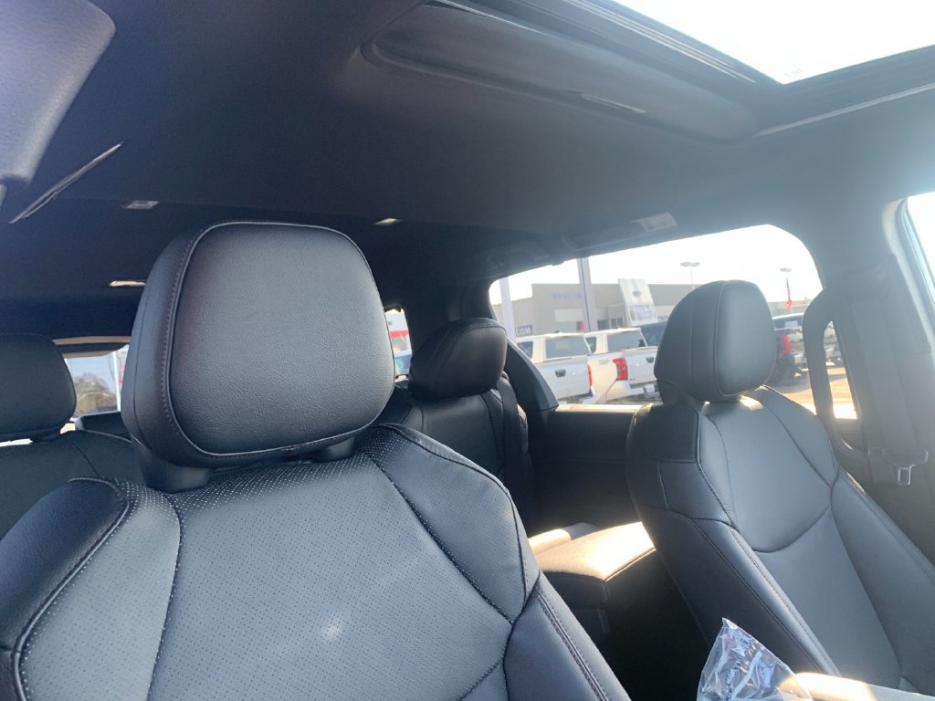 New 2026 Toyota Sienna Limited FWD image 18