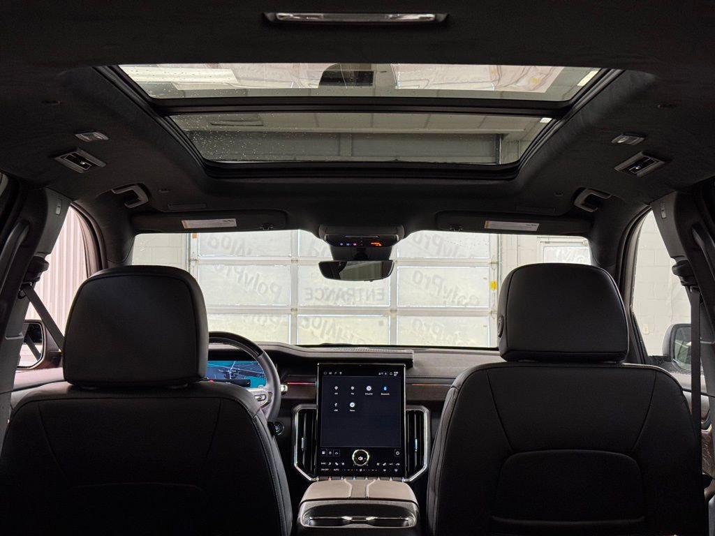 New 2026 GMC Acadia Denali Ultimate w/ LPO, Floor Liner Package image 23