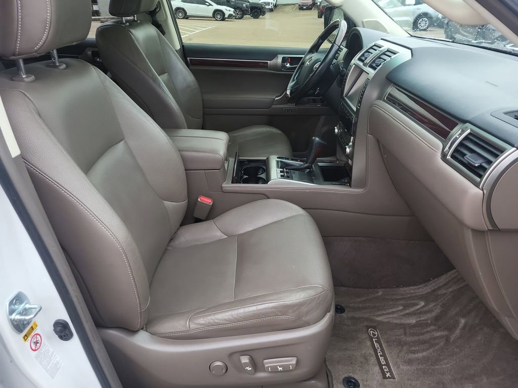 Used 2017 Lexus GX 460 Premium image 28