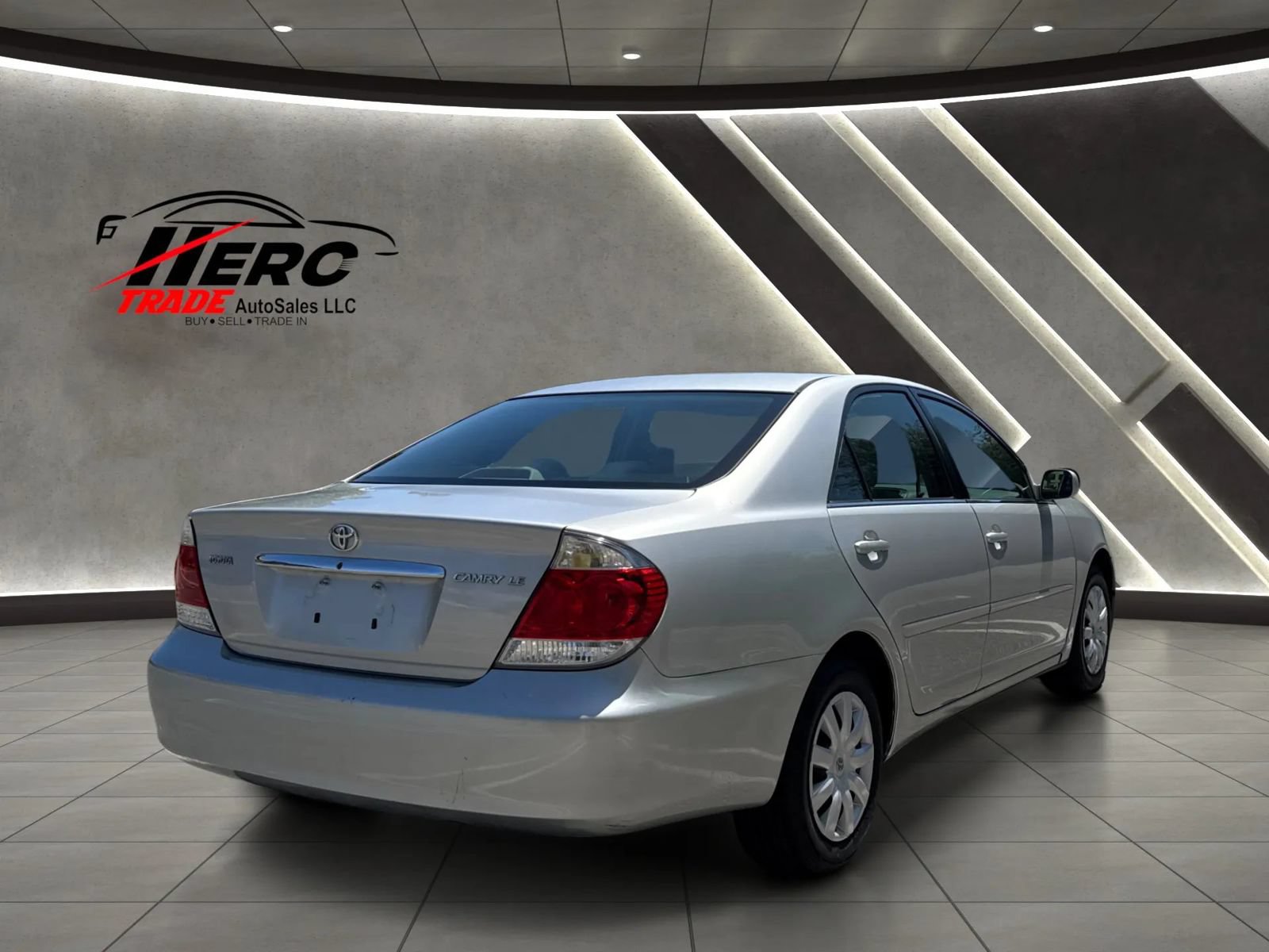Used 2005 Toyota Camry LE FWD image 6