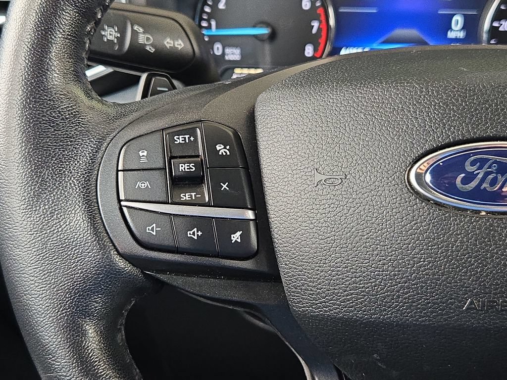 Used 2020 Ford Explorer XLT w/ Equipment Group 202A AWD/4WD image 22
