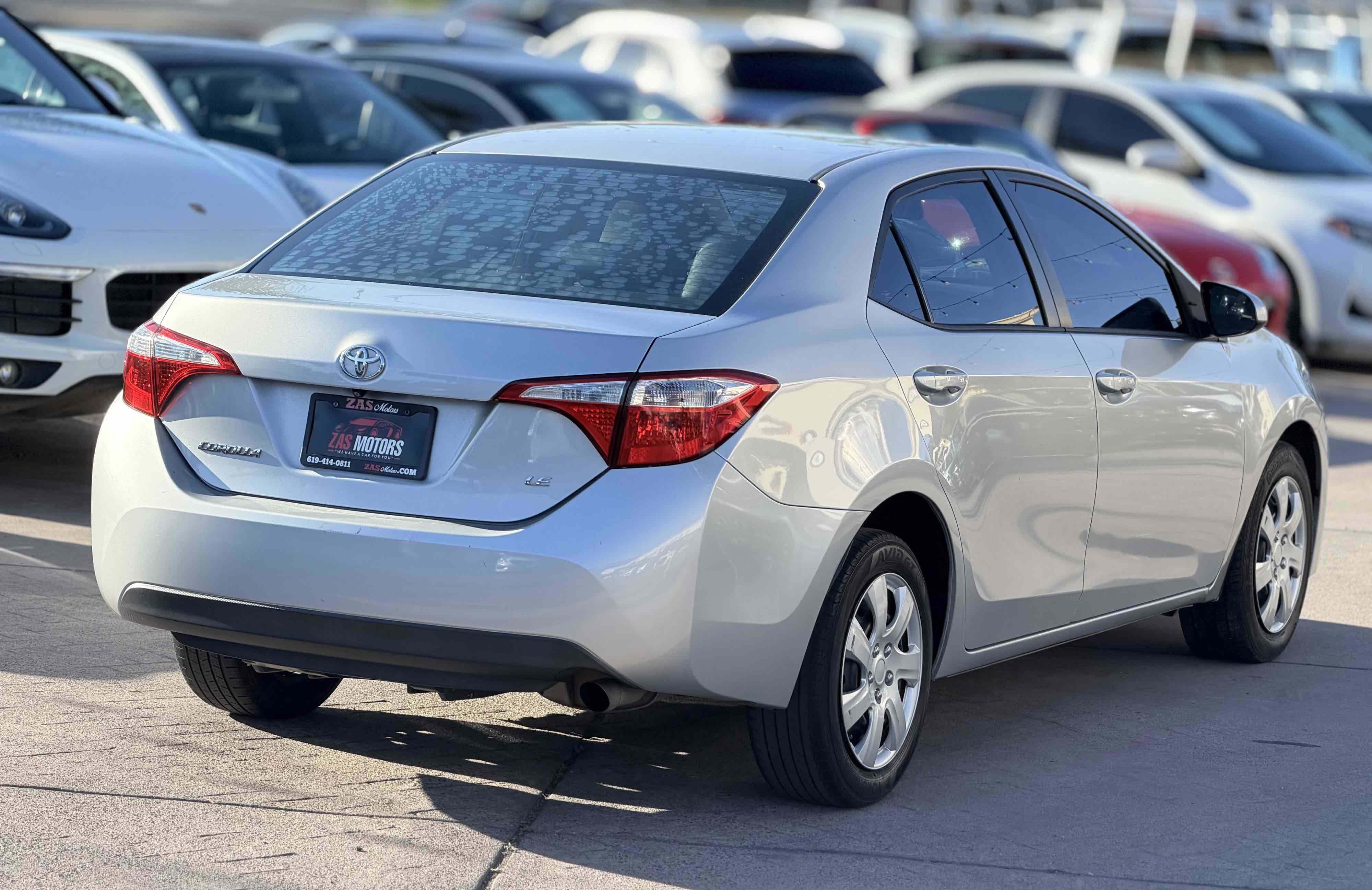 Used 2015 Toyota Corolla LE FWD image 8