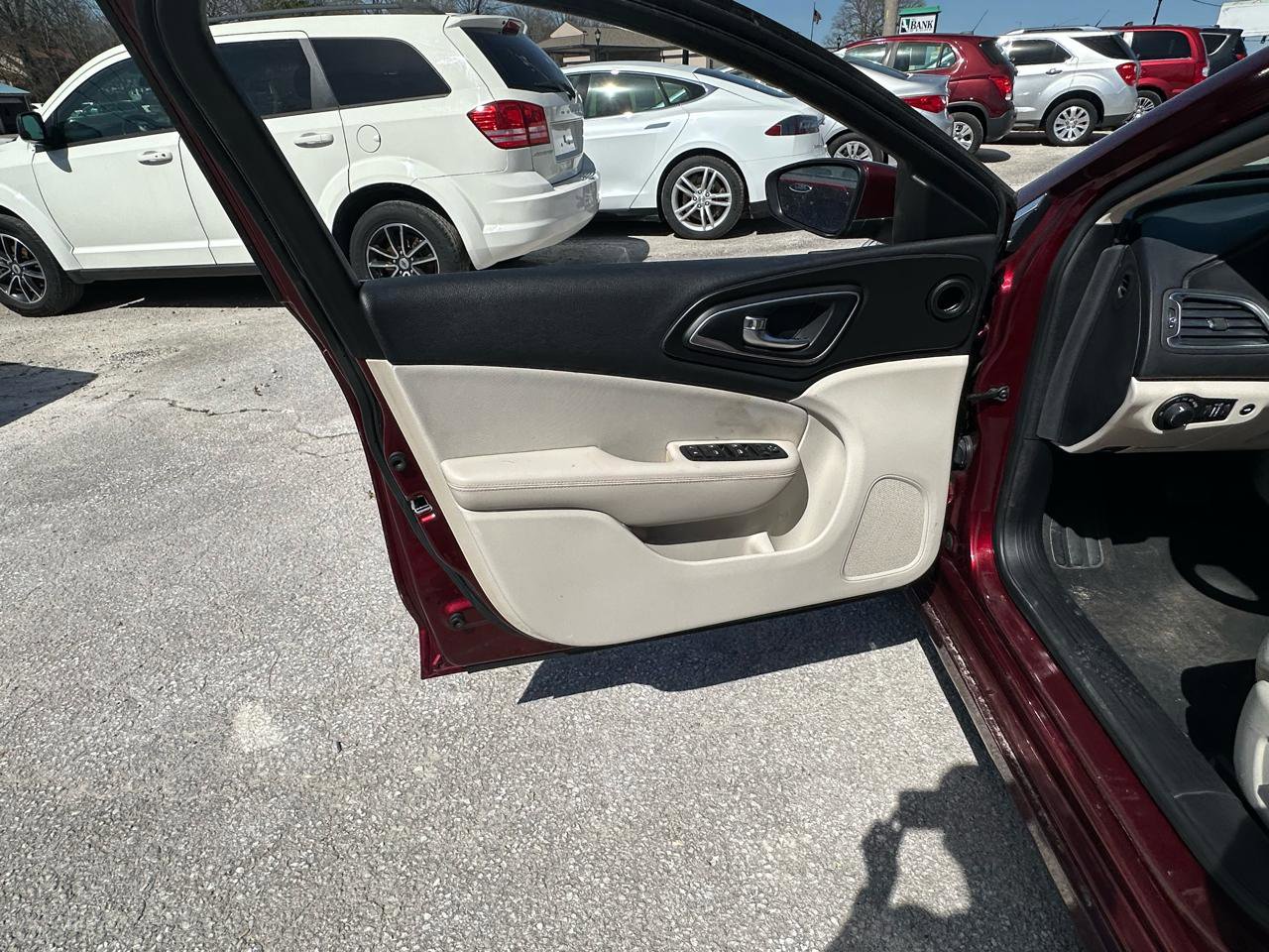 Used 2015 Chrysler 200 Limited w/ Convenience Group image 17