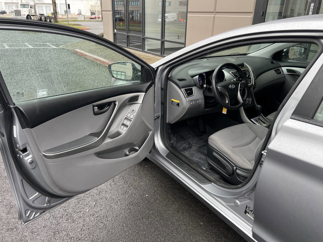 Used 2013 Hyundai Elantra GLS image 7