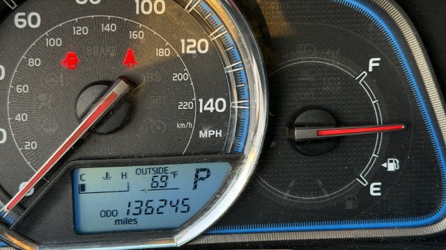 Used 2015 Toyota RAV4 Limited w/ Technology Package AWD/4WD image 11