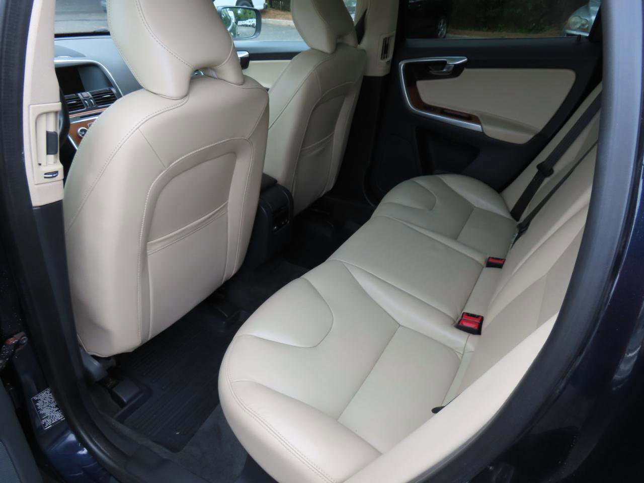 Used 2017 Volvo XC60 T5 Inscription w/ Advanced Package AWD/4WD image 9