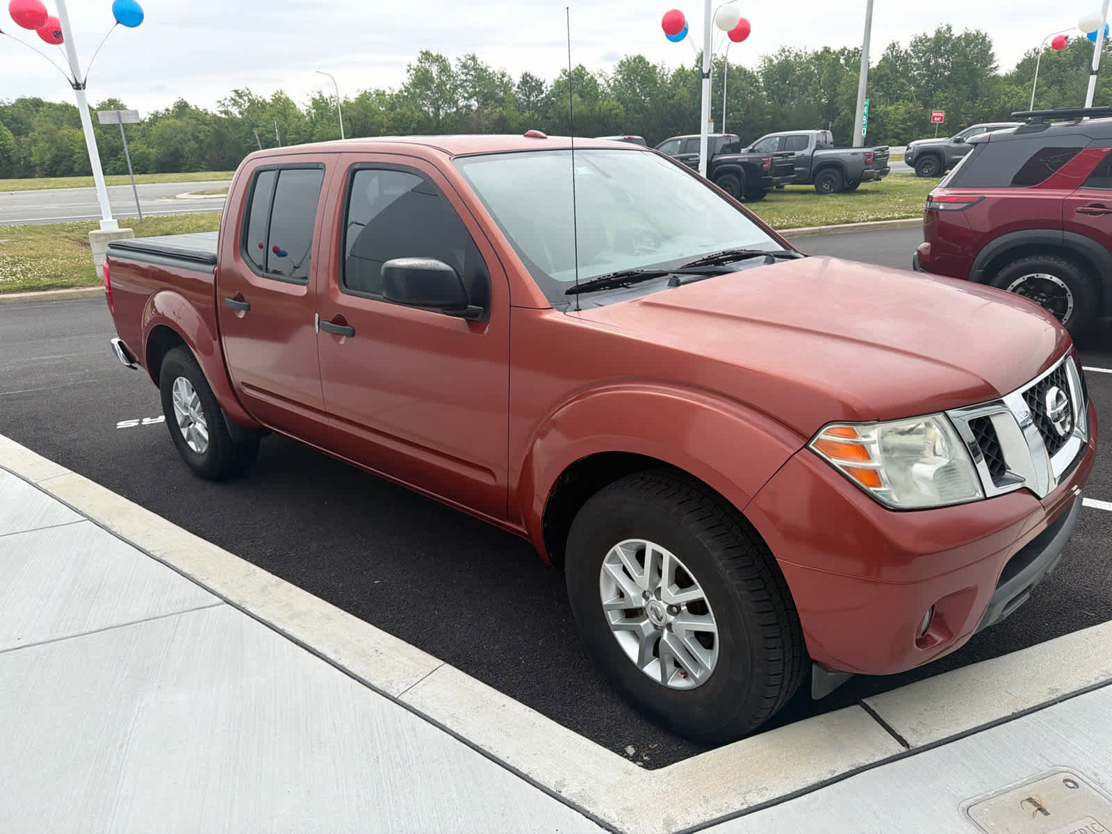 Used 2016 Nissan Frontier SV w/ SV Value Truck Package RWD image 2