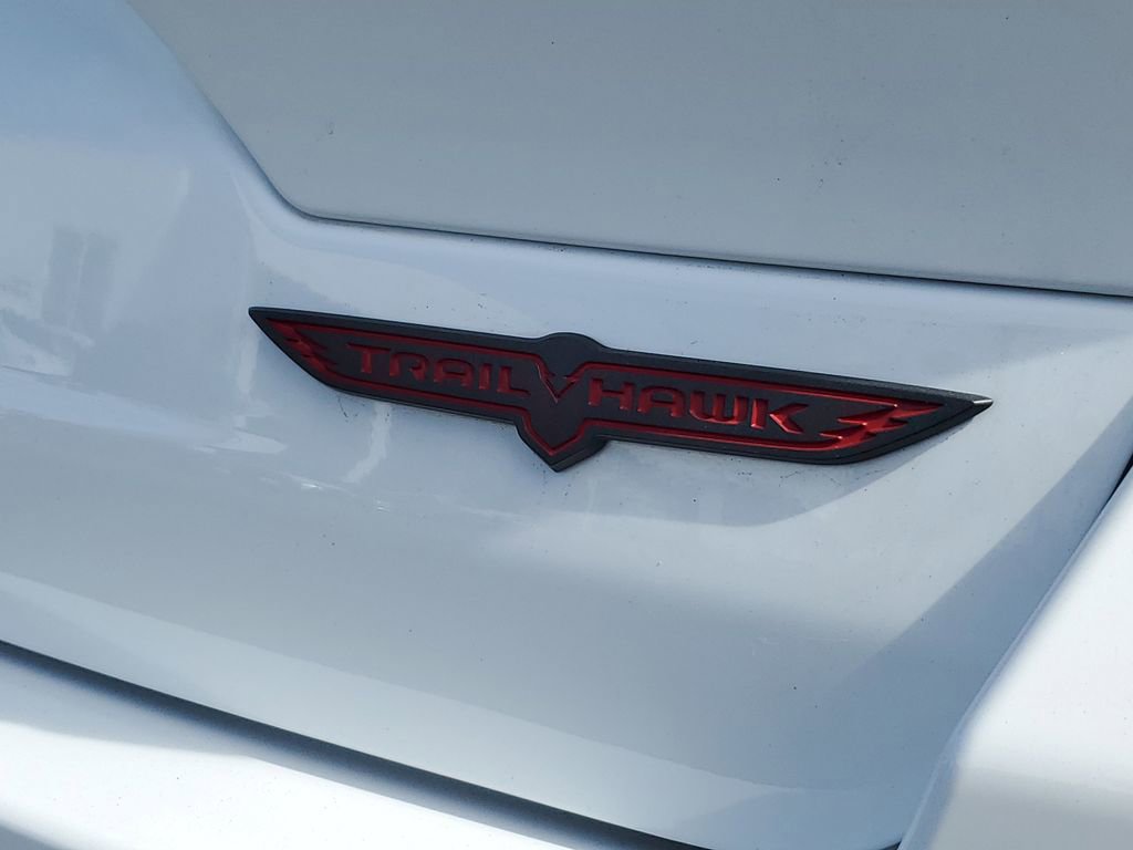 Used 2022 Jeep Grand Cherokee Trailhawk w/ Luxury Tech Group III image 8