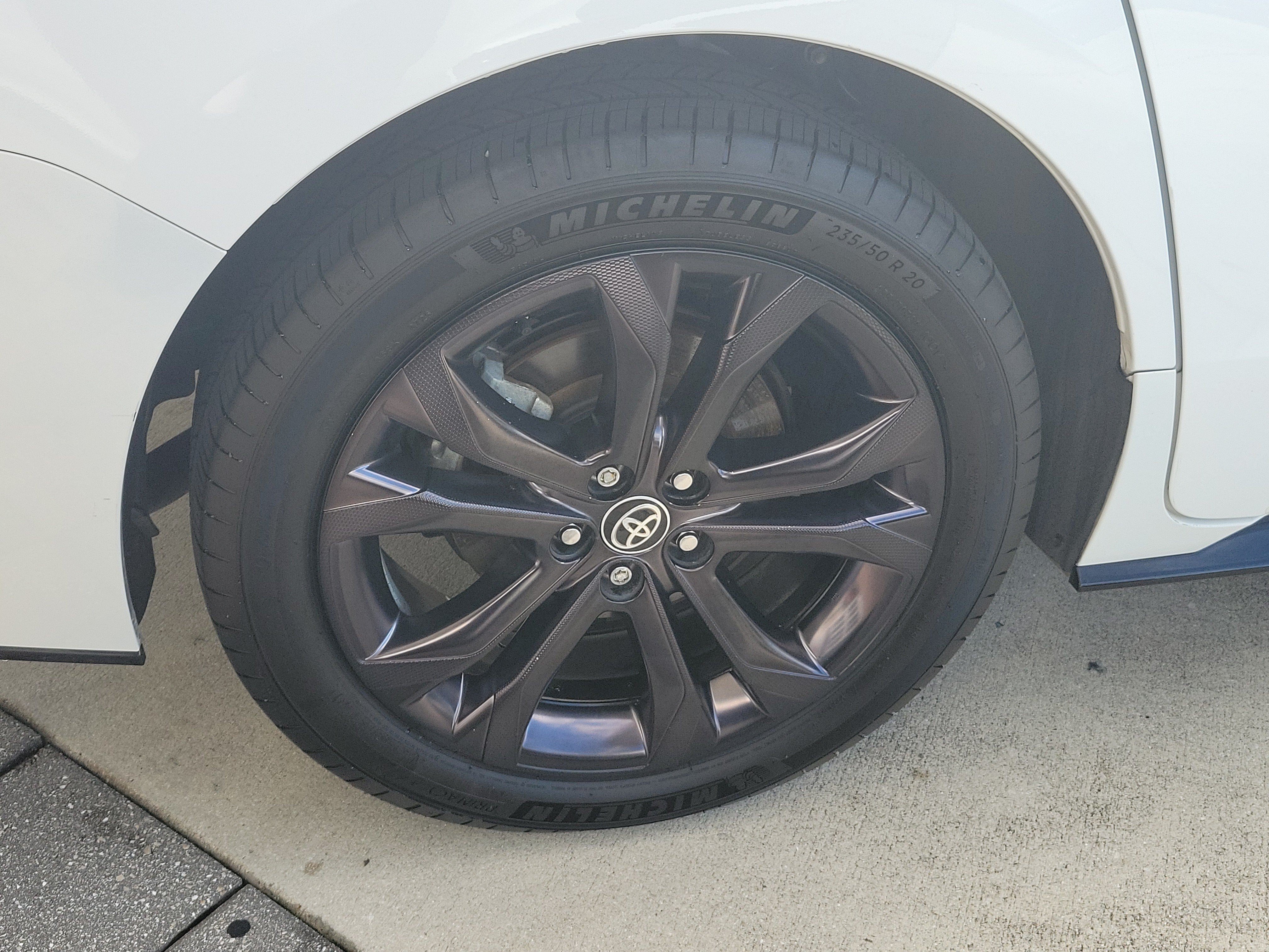 Used 2022 Toyota Sienna XSE FWD image 8