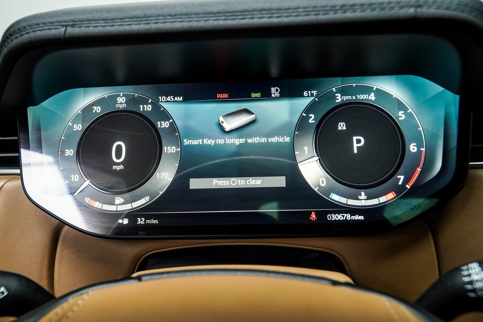 Used 2023 Land Rover Range Rover SE image 30