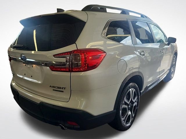 Used 2023 Subaru Ascent Limited image 2