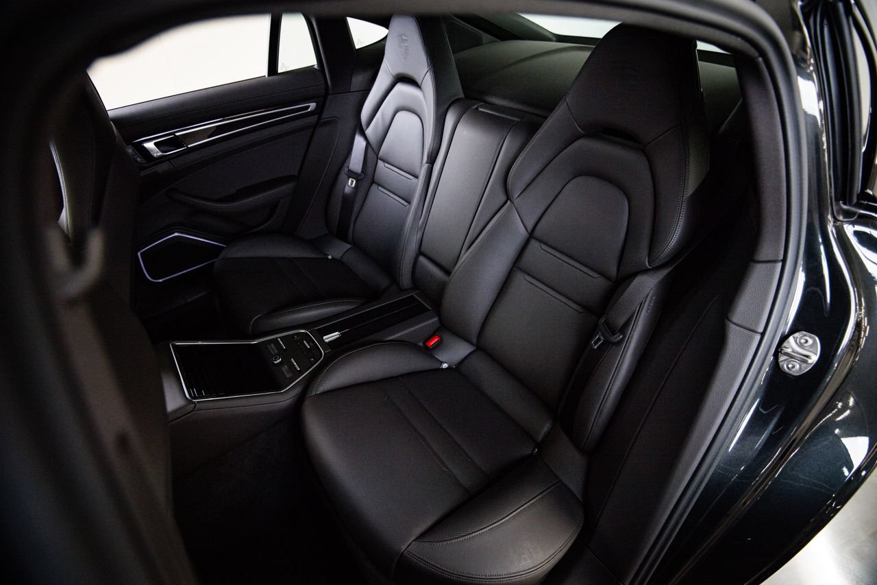 Certified 2023 Porsche Panamera 4 Platinum Edition AWD/4WD image 25