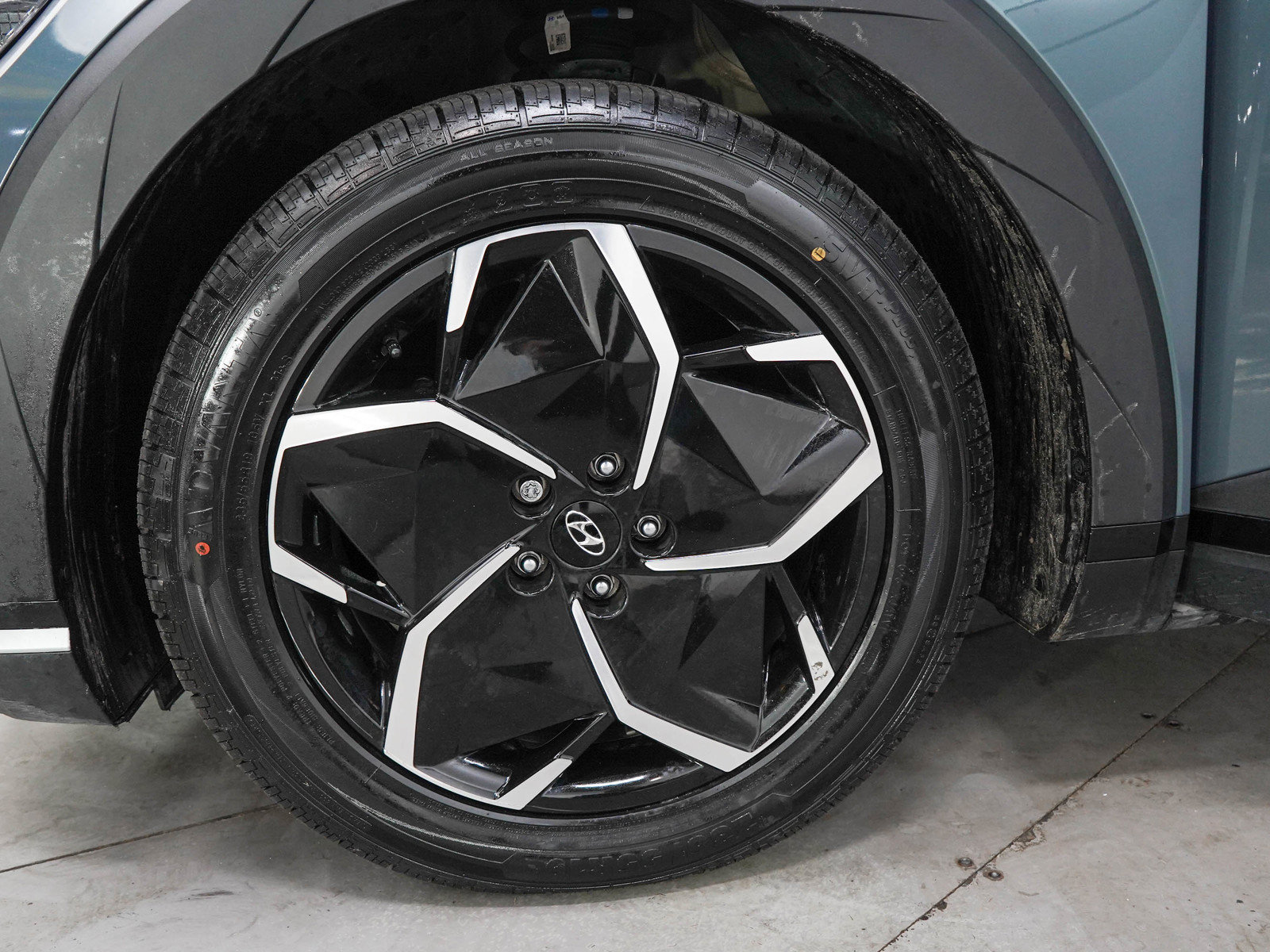 Certified 2024 Hyundai Ioniq 5 SEL AWD/4WD image 30