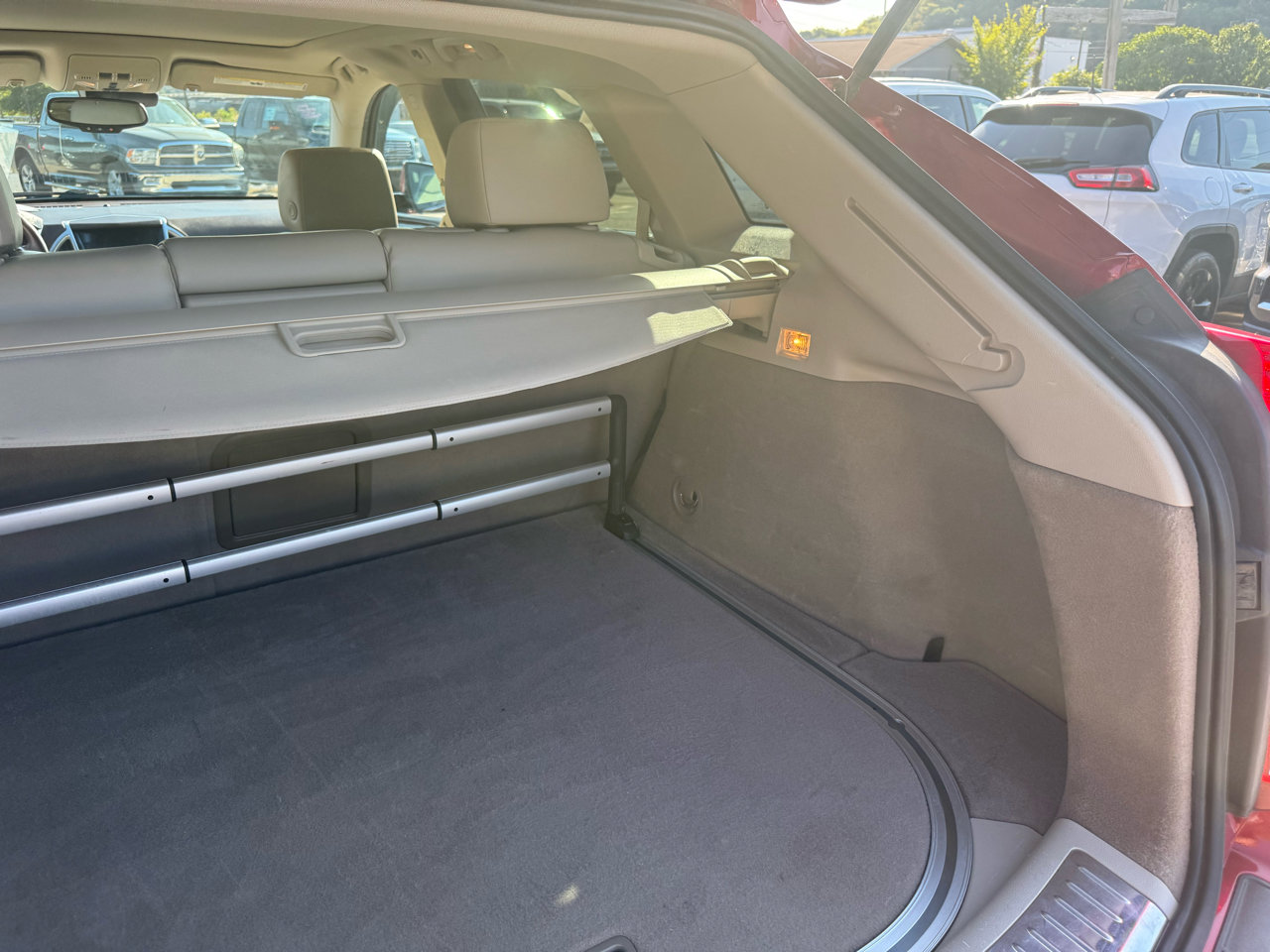 Used 2015 Cadillac SRX Luxury w/ Driver Awareness Package image 70