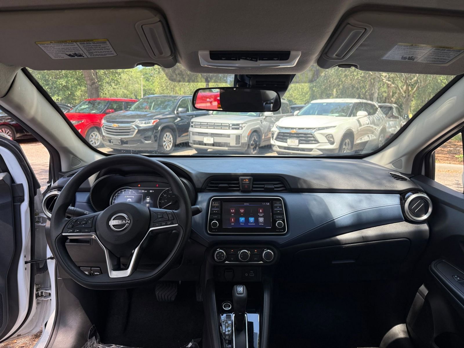 Used 2025 Nissan Versa SV FWD image 30