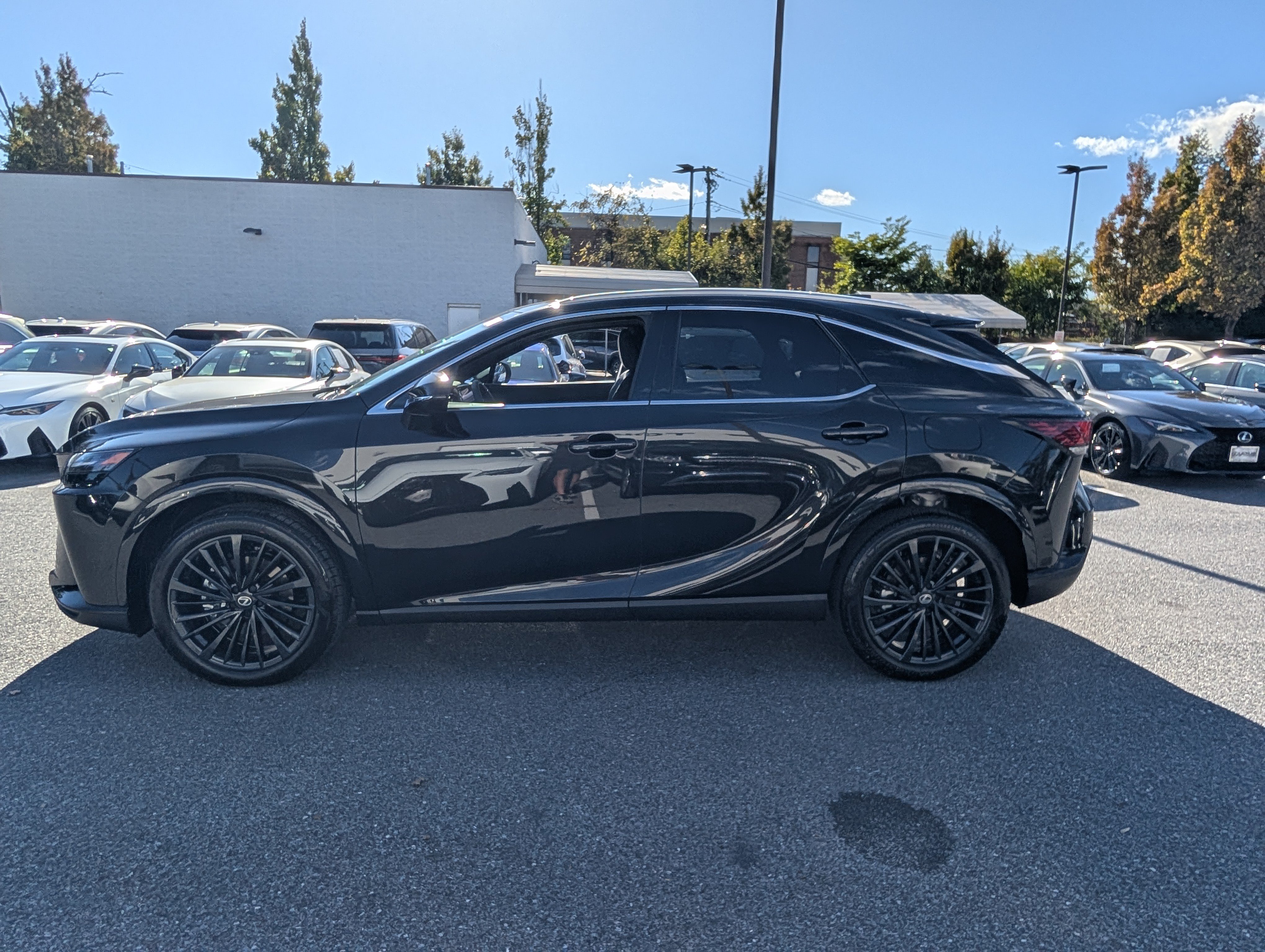 Certified 2026 Lexus RX 350h w/ Accessory Package (Z1) AWD/4WD image 6