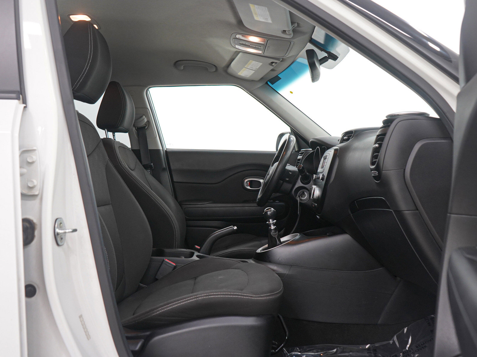 Used 2015 Kia Soul FWD image 12