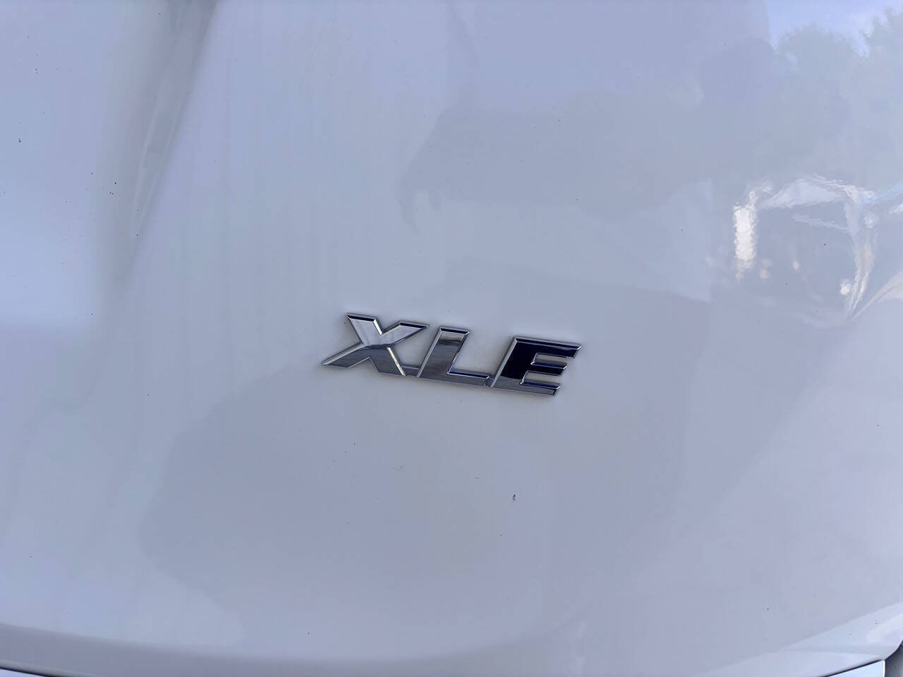 Used 2017 Toyota RAV4 XLE w/ Plus Special Value Package FWD image 26