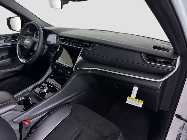 New 2025 Jeep Grand Cherokee Altitude AWD/4WD image 26