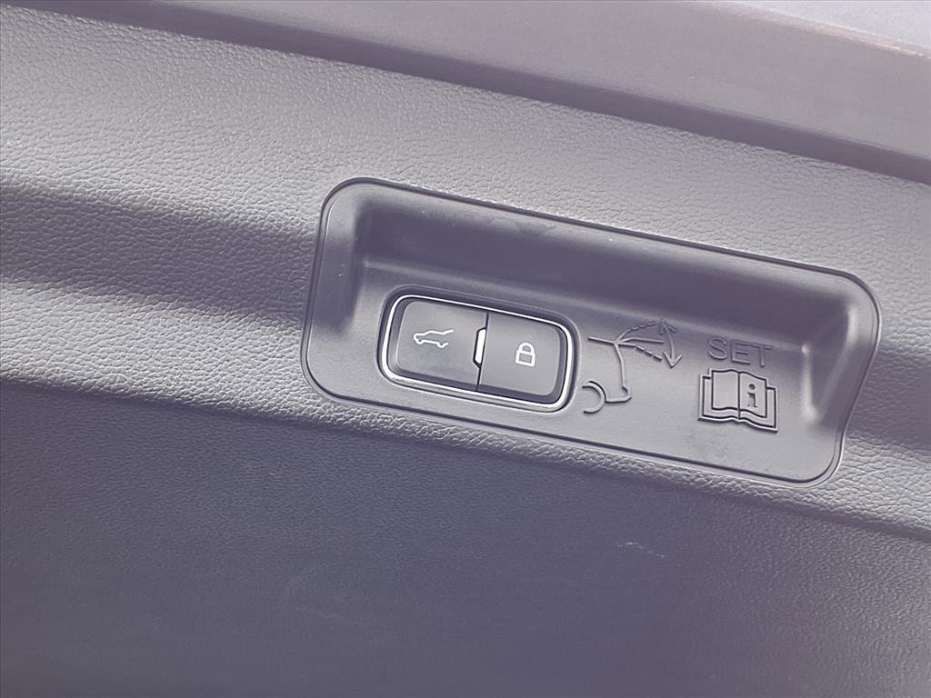 Used 2023 Ford Explorer XLT w/ Equipment Group 202A image 22