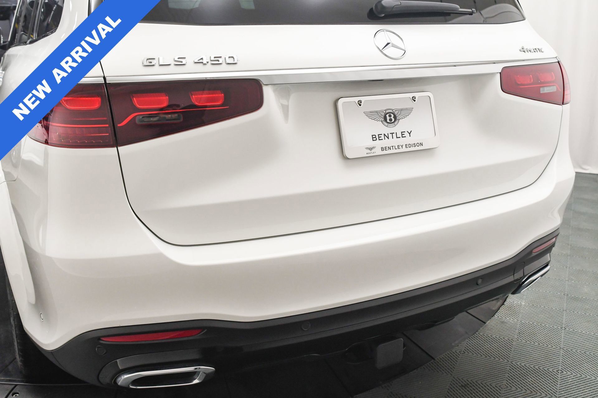 Used 2025 Mercedes-Benz GLS 450 4MATIC image 23