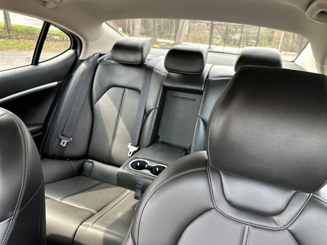 Used 2025 Genesis G70 2.5T image 31