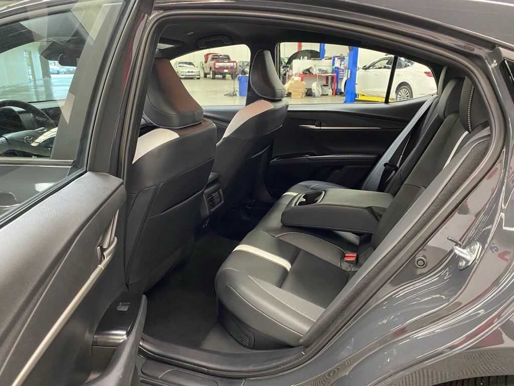 Used 2025 Toyota Camry Hybrid image 22
