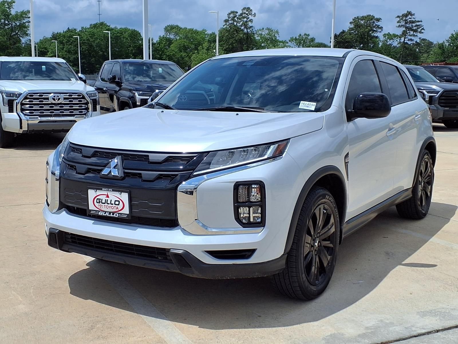 Used 2023 Mitsubishi Outlander Sport LE image 3