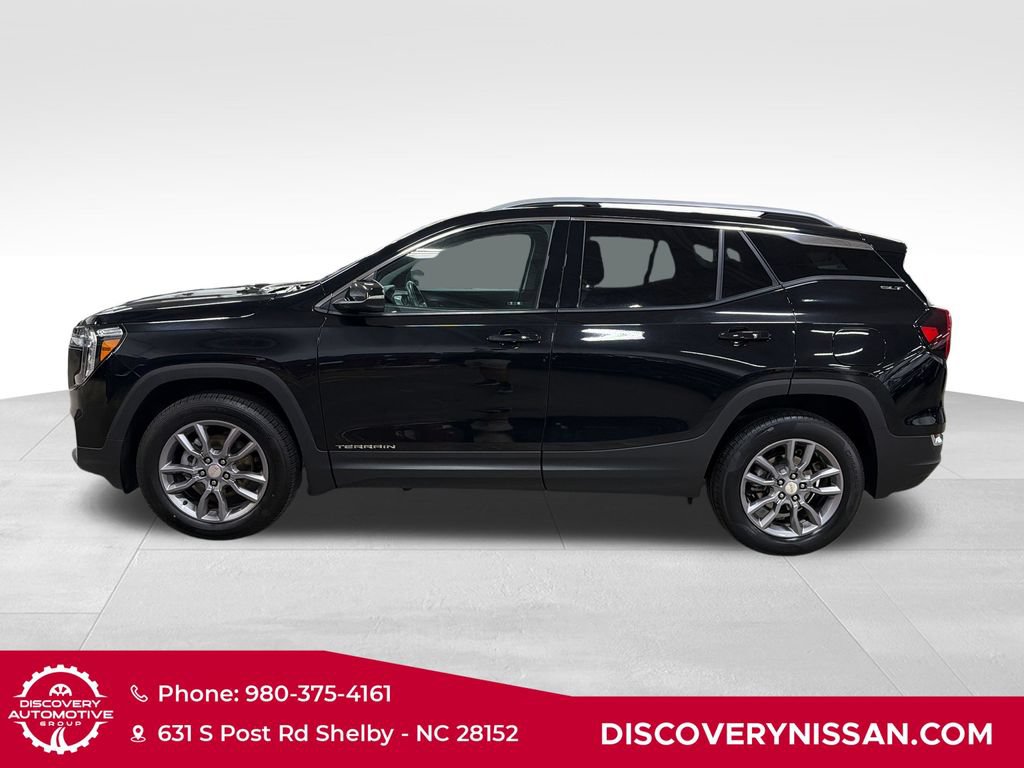 Used 2024 GMC Terrain SLT AWD/4WD image 9