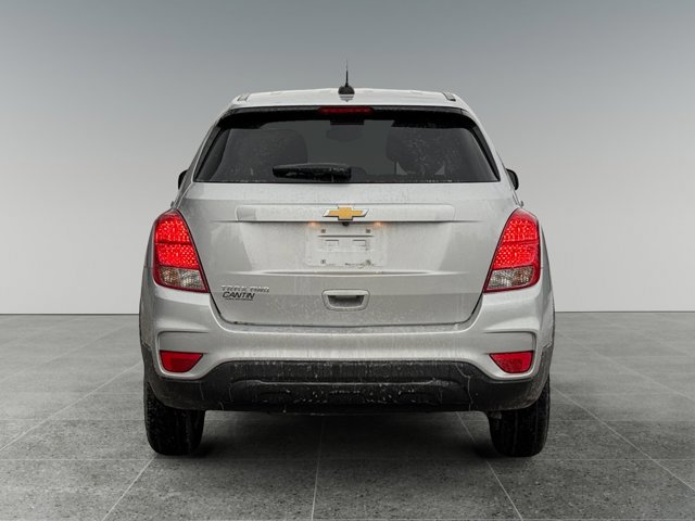 Certified 2022 Chevrolet Trax LS w/ Tint and Cruise Package image 4