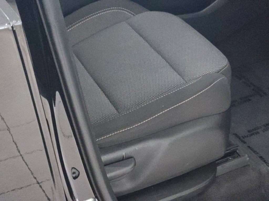 Certified 2019 Chevrolet Traverse LT FWD image 7