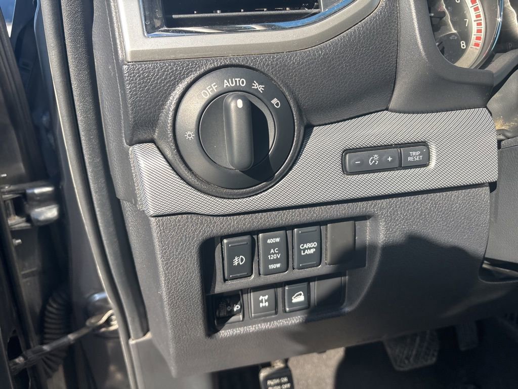 Used 2019 Nissan Titan PRO-4X w/ Pro-4x Convenience Package image 11