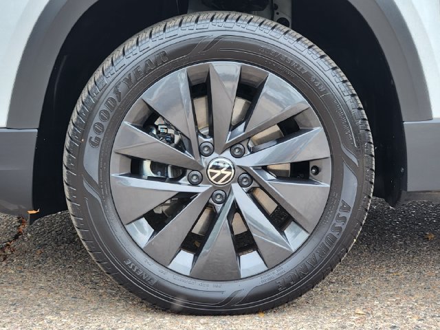 Certified 2023 Volkswagen Taos S FWD image 10