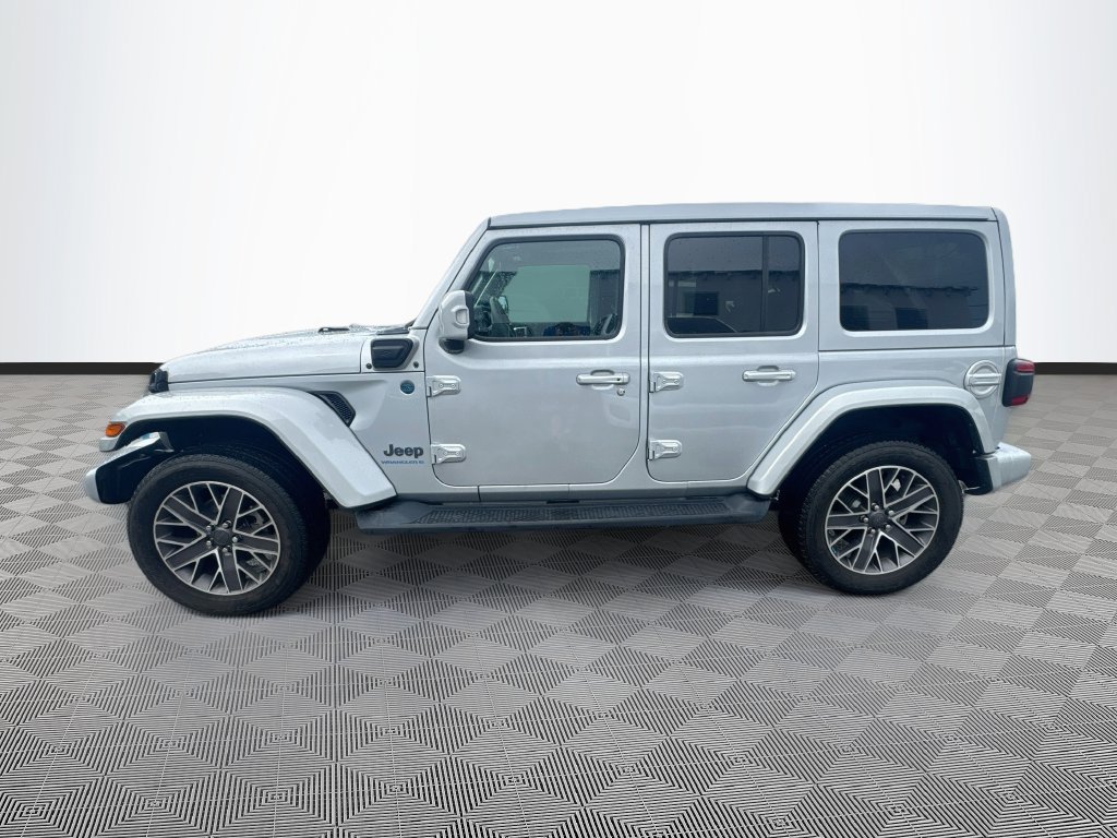 Certified 2023 Jeep Wrangler Unlimited Sahara AWD/4WD image 9