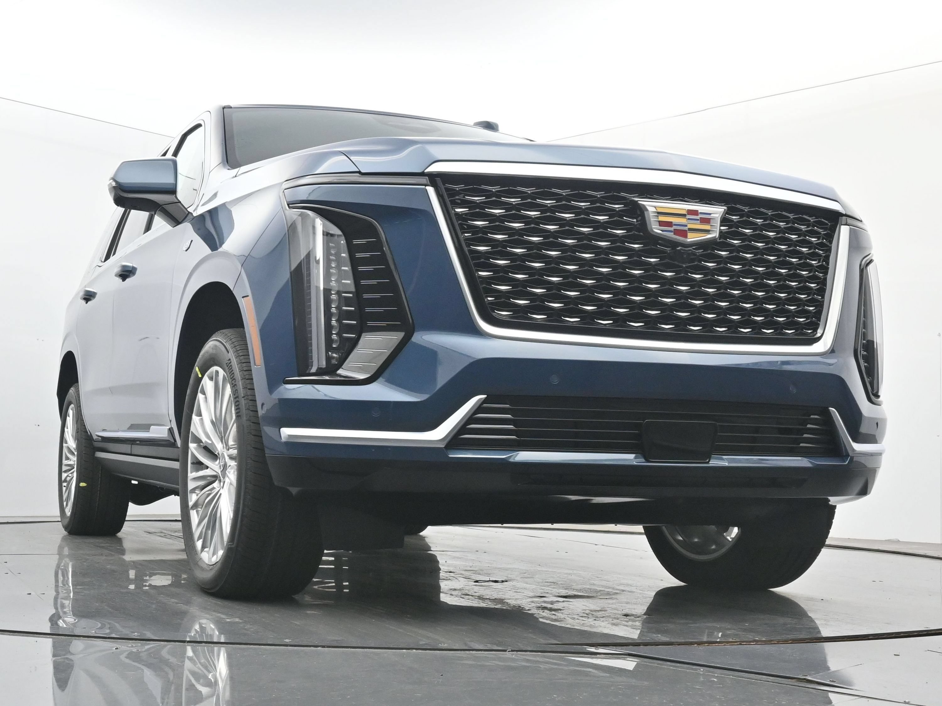 New 2026 Cadillac Escalade Luxury w/ Touring Package AWD/4WD image 22