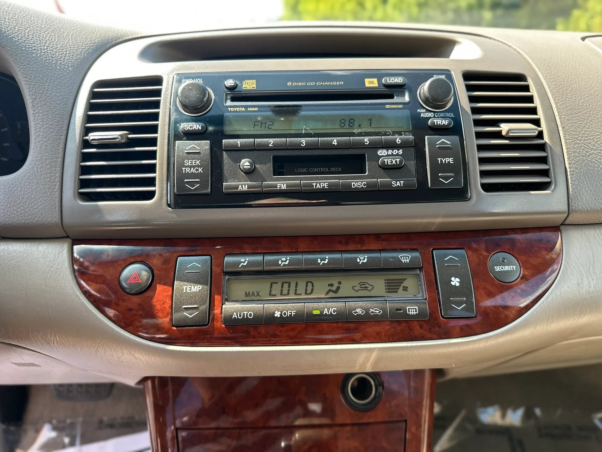 Used 2005 Toyota Camry XLE w/ XLE Premium Pkg FWD image 33