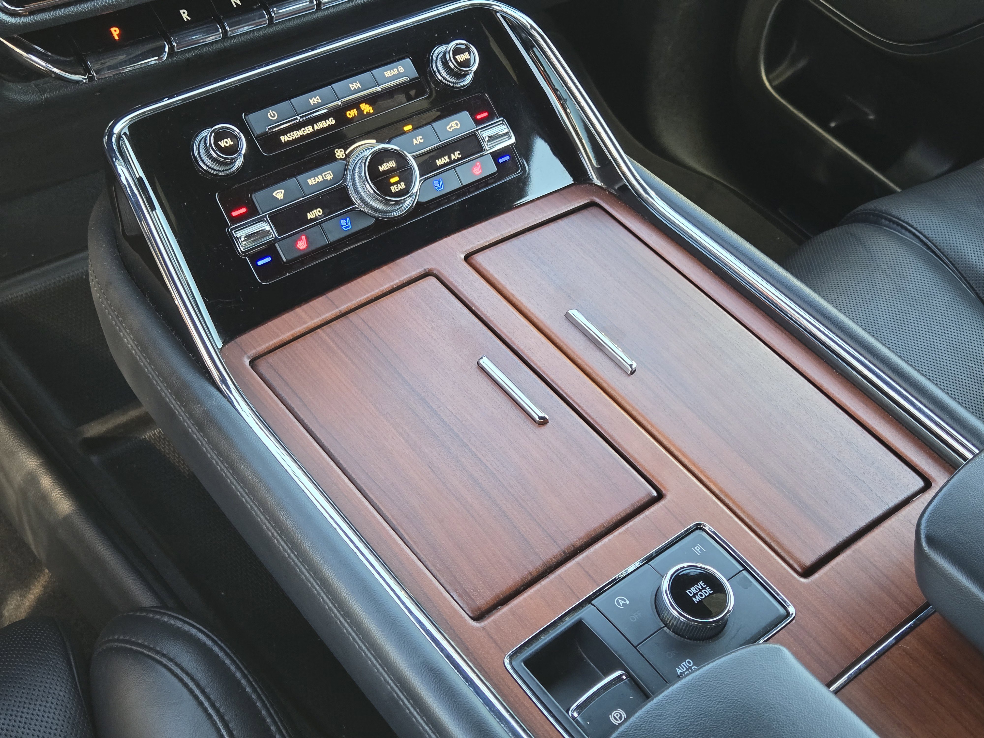 Used 2024 Lincoln Navigator Reserve image 33