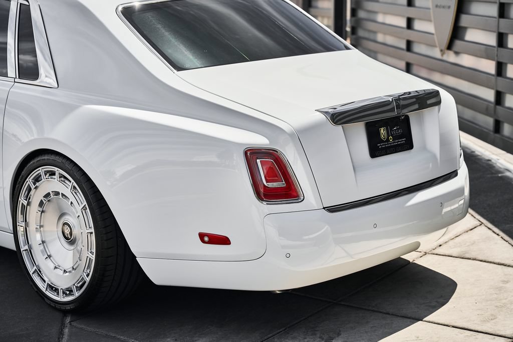 Used 2021 Rolls-Royce Phantom Sedan RWD image 11