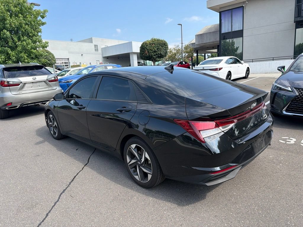 Used 2023 Hyundai Elantra SEL w/ Convenience Package FWD image 15