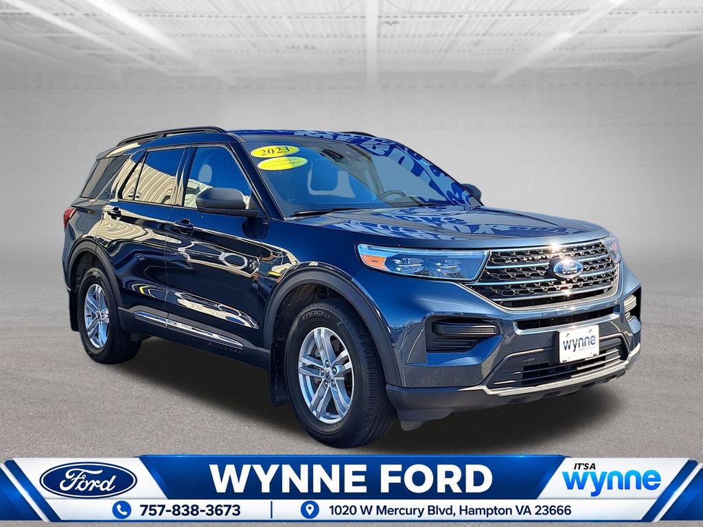Used 2023 Ford Explorer XLT AWD/4WD image 1