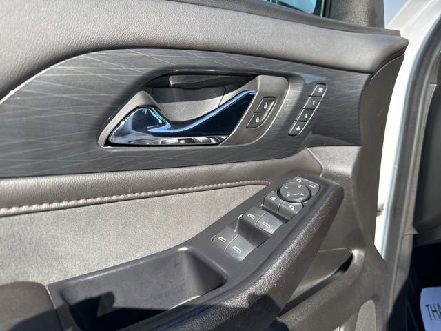 Used 2022 Chevrolet Traverse High Country w/ LPO, 'HIT The Road' Package AWD/4WD image 24