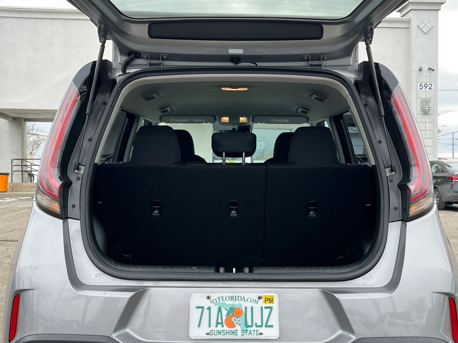 Used 2025 Kia Soul LX w/ LX Technology Package image 27