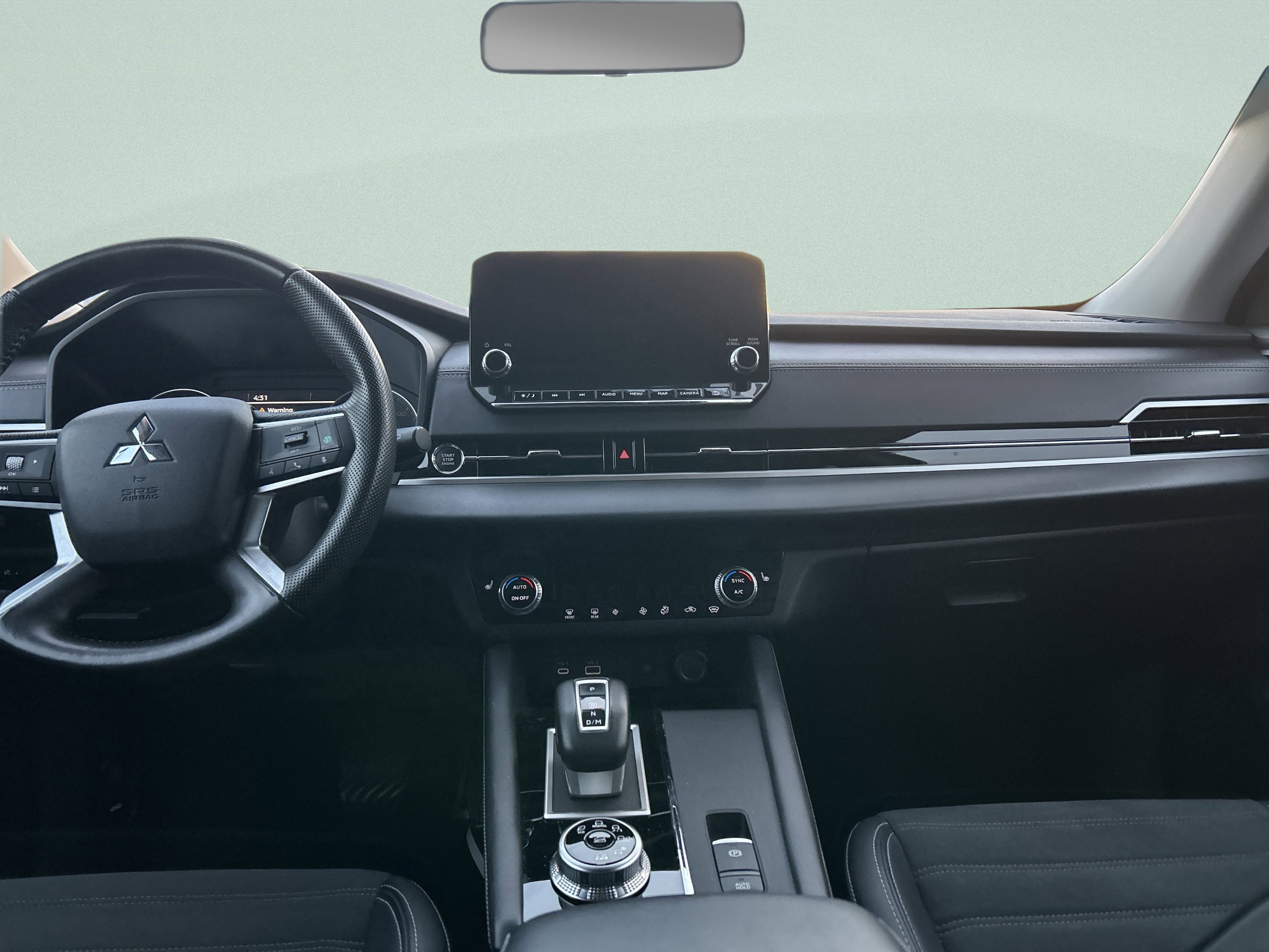 Used 2024 Mitsubishi Outlander SE image 26