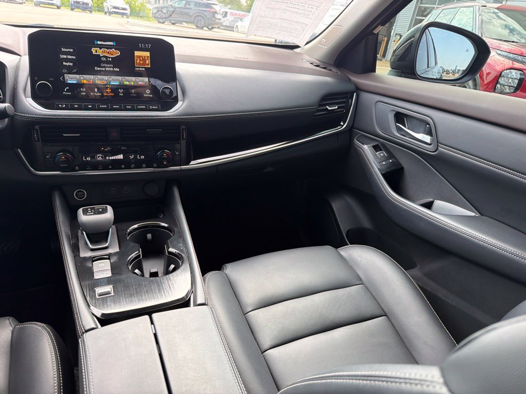 Used 2023 Nissan Rogue SL w/ SL Premium Package FWD image 19