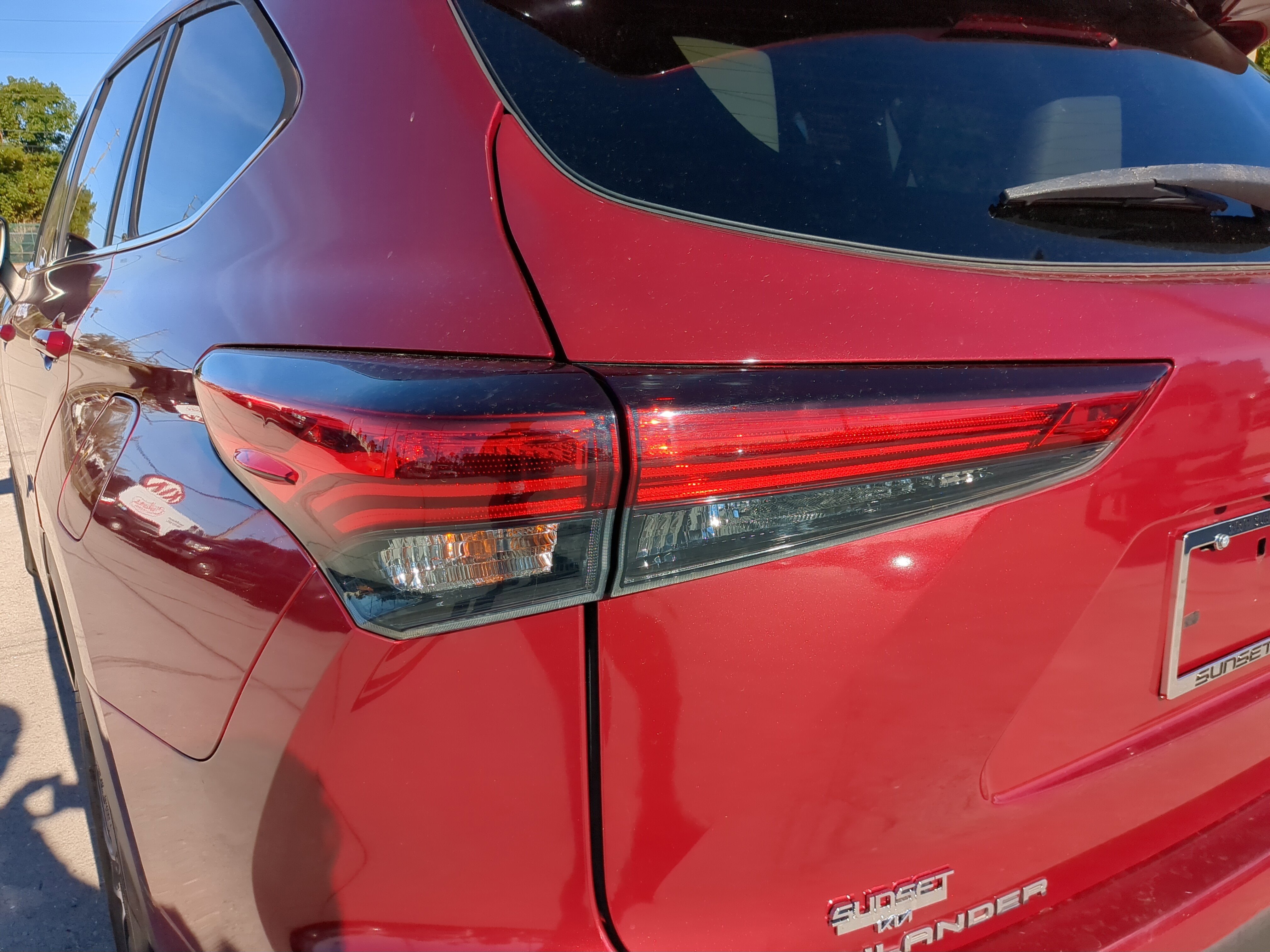 Used 2020 Toyota Highlander XLE image 10