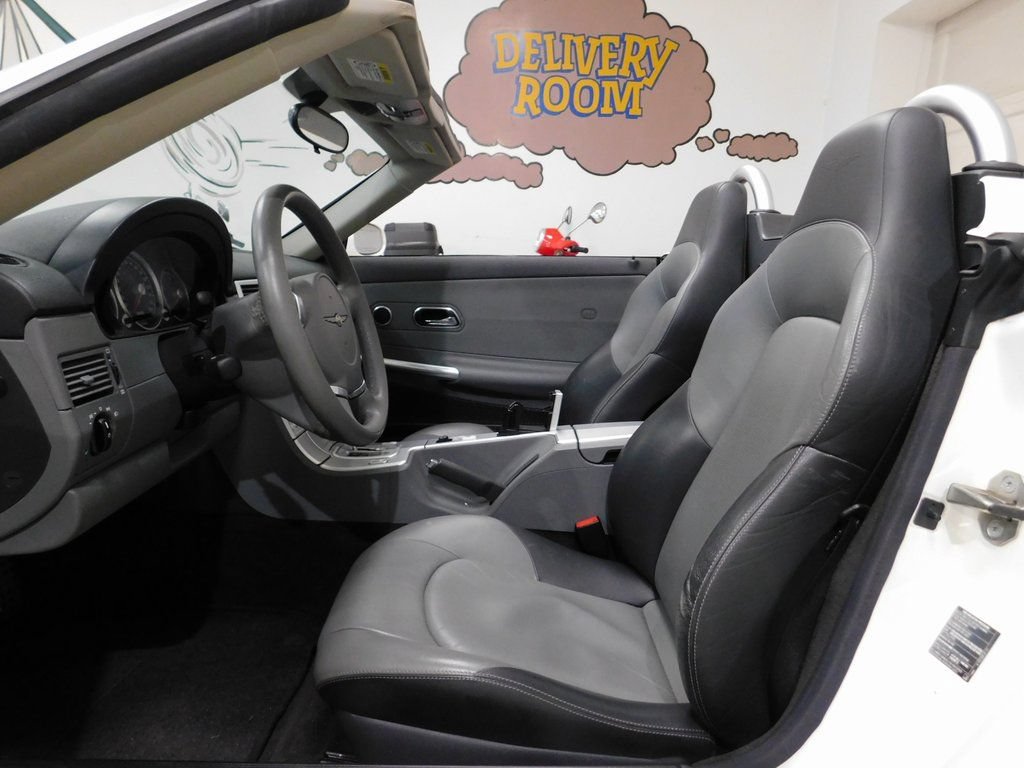 Used 2005 Chrysler Crossfire Limited RWD image 51